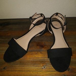 Classic Black Flat Open Toe Sandals